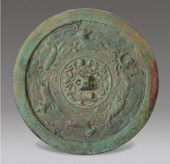 中国古代铜镜的发展及功能的转变